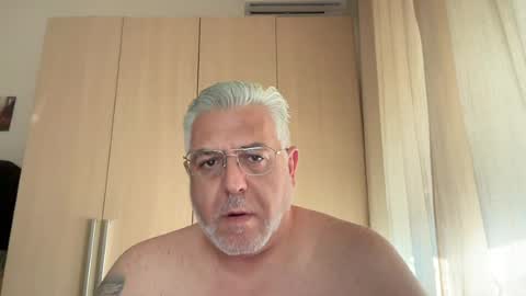 maxbillo online show from July 12, 4:42 pm