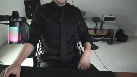 Snapshot of maximal91 chatting on March 3, 8:26 pm maximal91 online show from March 3, 8:26 pm