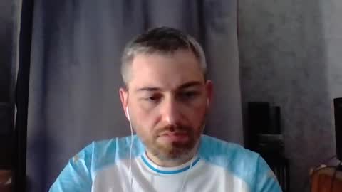 Snapshot of maximefrxx chatting on June 17, 3:35 pm Maxime online show from June 17, 3:35 pm