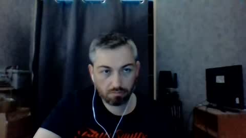 Snapshot of maximefrxx chatting on June 22, 1:19 pm Maxime online show from June 22, 1:19 pm