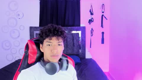 Maximiliano online show from November 9, 7:23 pm