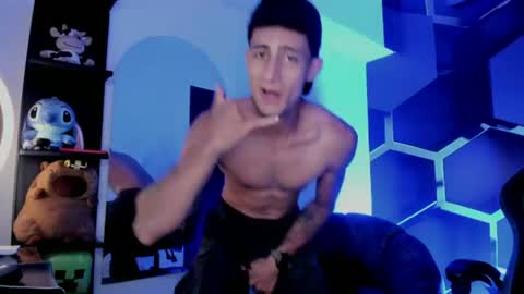 Maximo online show from July 24, 7:34 pm