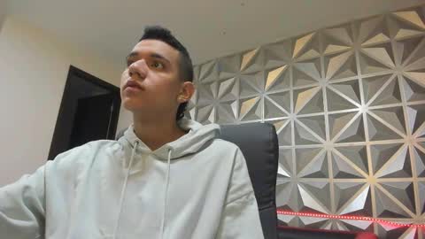 Snapshot of maximuss_19 chatting on January 3, 1:14 pm Maximus online show from January 3, 1:14 pm