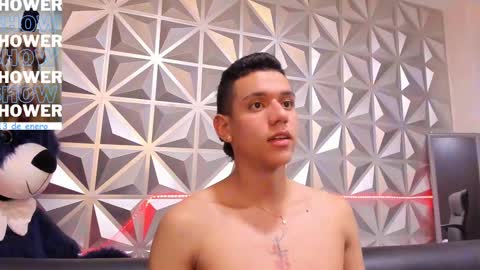 Snapshot of maximuss_19 chatting on January 7, 9:25 pm Maximus online show from January 7, 9:25 pm