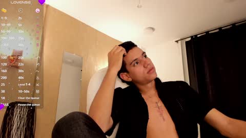 Snapshot of maximuss_19 chatting on January 30, 12:29 am Maximus online show from January 30, 12:29 am