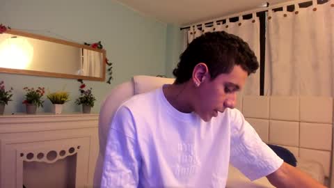 Snapshot of maximuss_19 chatting on February 1, 7:23 pm Maximus online show from February 1, 7:23 pm