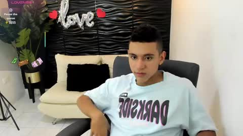 Snapshot of maximuss_19 chatting on February 24, 7:41 pm Maximus online show from February 24, 7:41 pm