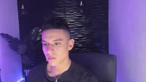 Snapshot of maximuss_19 chatting on March 6, 7:21 pm Maximus online show from March 6, 7:21 pm