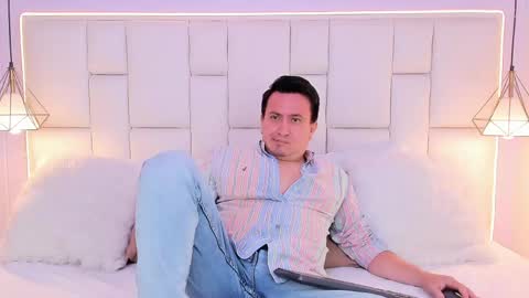 Snapshot of maximvoss chatting on April 14, 7:20 pm Maxim online show from April 14, 7:20 pm