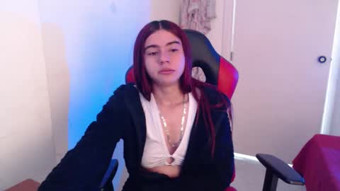 maxinesex_ online show from April 6, 1:56 pm