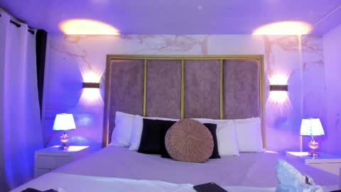 Maxi Rogers online show from March 27, 10:59 am