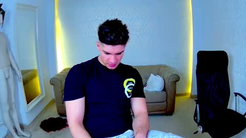 MaxKaiden online show from February 13, 6:09 am