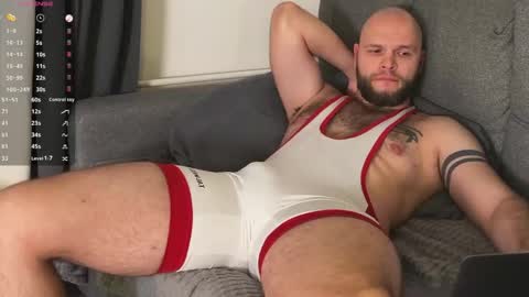 Max online show from February 11, 5:51 pm