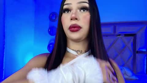 Snapshot of maxxine_vxx chatting on May 28, 8:28 pm Valentina online show from May 28, 8:28 pm