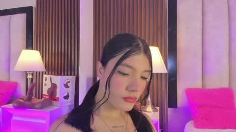 May online show from April 3, 8:07 pm