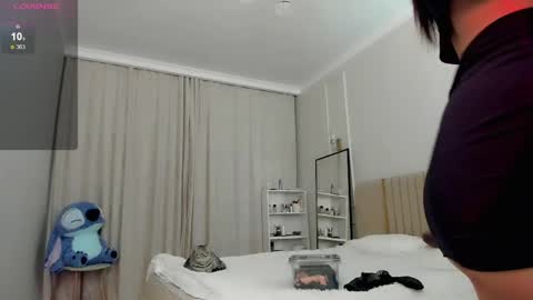 Snapshot of may_mia chatting on April 23, 4:35 am Mia online show from April 23, 4:35 am