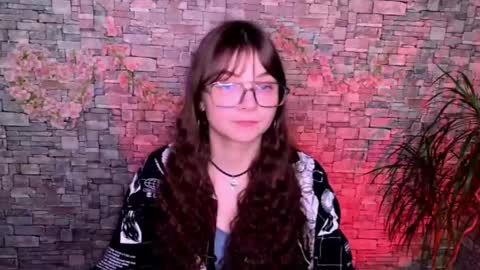 may online show from May 25, 12:44 pm