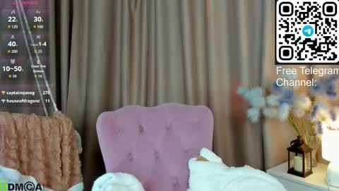 Snapshot of may_yam chatting on February 3, 2:53 am may_yam online show from February 3, 2:53 am