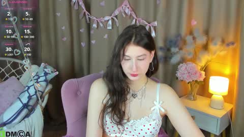 Snapshot of may_yam chatting on February 14, 1:13 am may_yam online show from February 14, 1:13 am