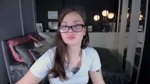 Maya online show from March 1, 2:08 pm