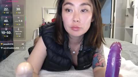 Snapshot of maya_kumashiro chatting on January 15, 10:57 pm maya_kumashiro online show from January 15, 10:57 pm