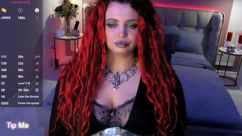 Maya Mils online show from March 29, 1:16 am