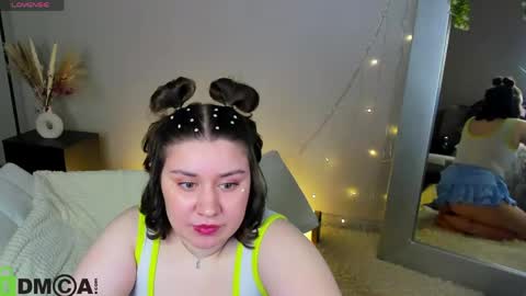 Maya online show from April 21, 1:07 am