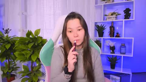 Maya online show from March 4, 7:03 am