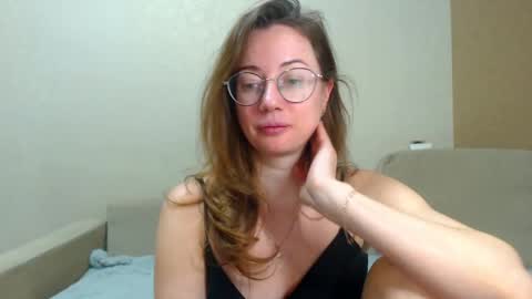 Maya online show from April 18, 7:07 pm