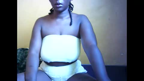 Snapshot of mayah_sexy chatting on March 6, 5:37 am mayah_sexy online show from March 6, 5:37 am