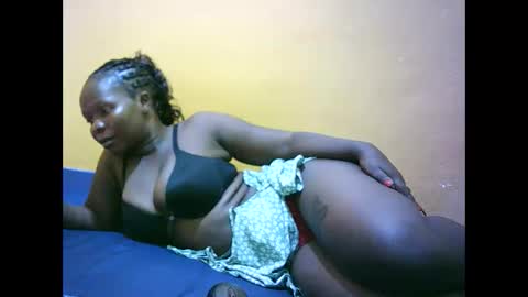 Snapshot of mayah_sexy chatting on March 15, 6:14 pm mayah_sexy online show from March 15, 6:14 pm