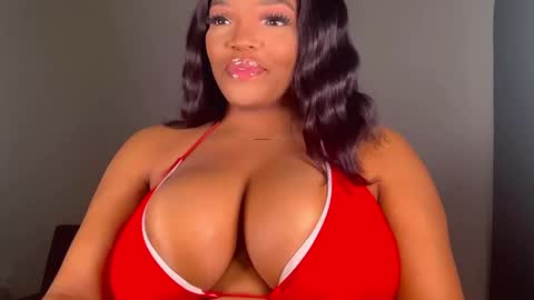 MayBabi online show from December 25, 11:00 am