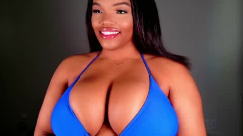 MayBabi online show from February 11, 7:05 pm