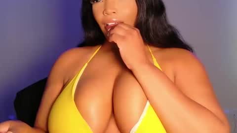 MayBabi online show from April 14, 4:57 pm