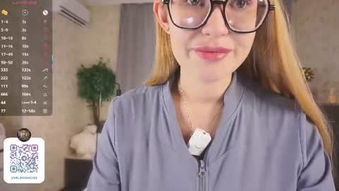 Snapshot of maybellebyone chatting on June 11, 2:53 am Milina online show from June 11, 2:53 am