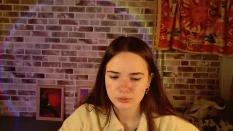 maybloom_ online show from January 13, 9:14 am