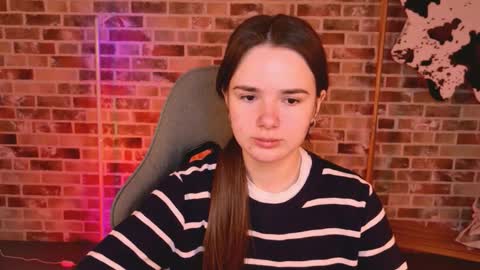 maybloom_ online show from March 11, 6:08 am