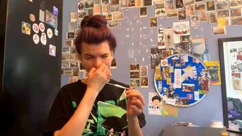 Snapshot of mayecorlee chatting on March 4, 9:59 am Rose online show from March 4, 9:59 am