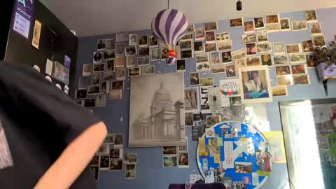 Rose online show from April 19, 4:01 am