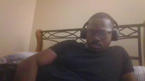 Snapshot of mbsupreme chatting on July 7, 4:26 am Mark online show from July 7, 4:26 am