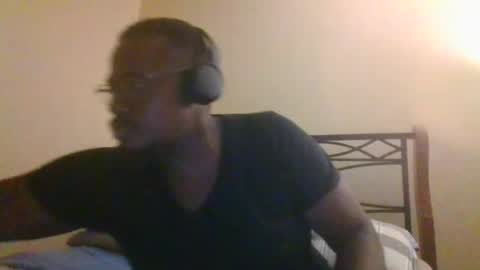 Snapshot of mbsupreme chatting on July 8, 4:28 am Mark online show from July 8, 4:28 am