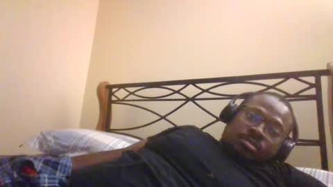 Snapshot of mbsupreme chatting on July 11, 5:32 am Mark online show from July 11, 5:32 am