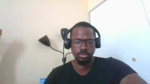 Snapshot of mbsupreme chatting on July 11, 5:37 pm Mark online show from July 11, 5:37 pm