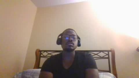 Snapshot of mbsupreme chatting on July 14, 3:44 am Mark online show from July 14, 3:44 am