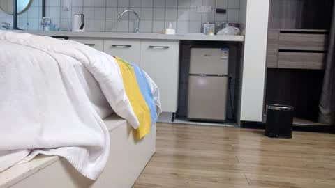 Fuyu online show from February 4, 12:00 pm