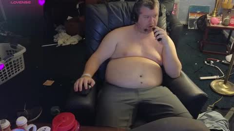 Snapshot of mckhero chatting on December 27, 6:03 am Sean online show from December 27, 6:03 am