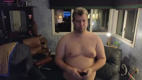 Snapshot of mckhero chatting on December 30, 6:53 am Sean online show from December 30, 6:53 am