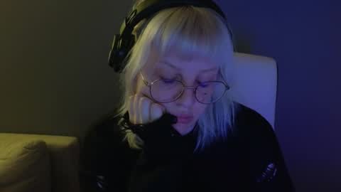 Roze online show from May 21, 1:01 am