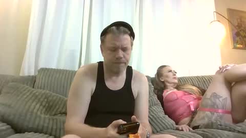 me2283 online show from May 27, 2:08 am