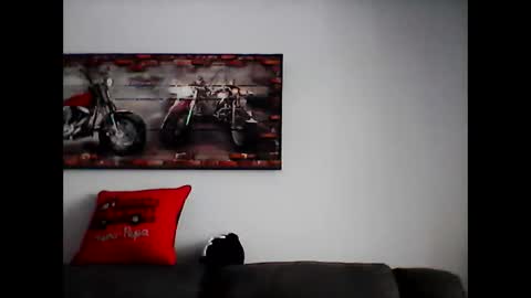 me at home online show from May 18, 5:08 pm